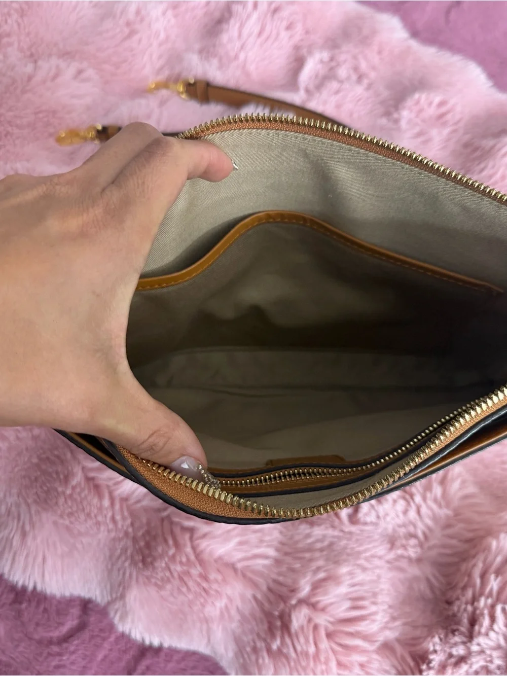 MCM Cognac Logo Pattern Zip Pouch - Picture 2 of 3